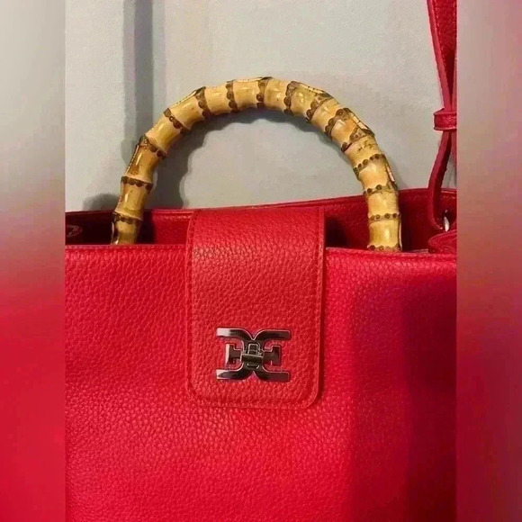 Sam Edelman Ruby Red Satchel/Crossbody w/Bamboo
Style Handle - Picture 15 of 16